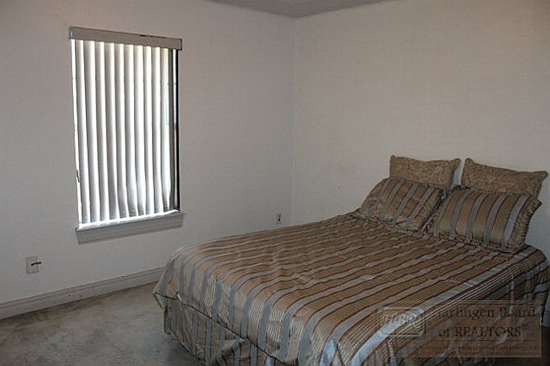 1st image of 3016 Xenops Ave