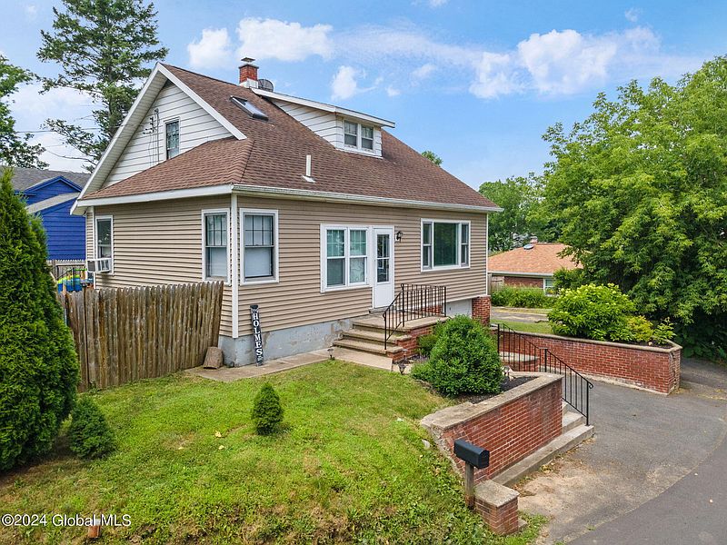 2nd image of 4 Miller Avenue