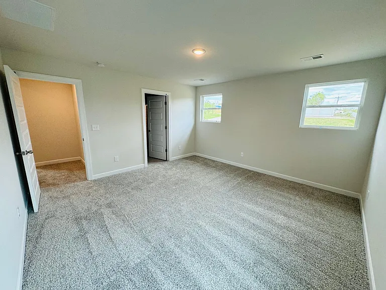 143 Longleaf Ln — Photo 5