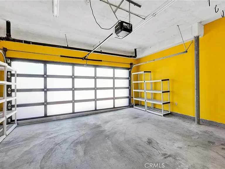 5084 Campo Rd — Photo 12