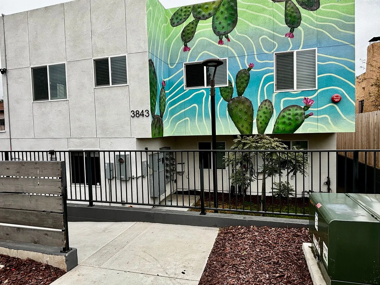 Newly Renovated 1 Bed/1 Bath — Photo 3