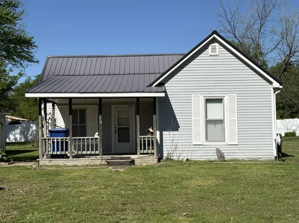 110 S Walnut St, Houstonia, MO 65333