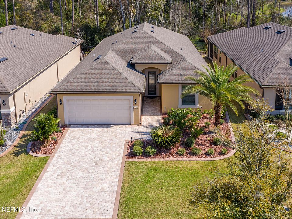 1st image of 220 Woodhurst Dr