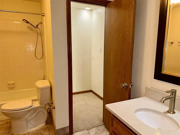 349 Fantail Loop #B — Photo 5