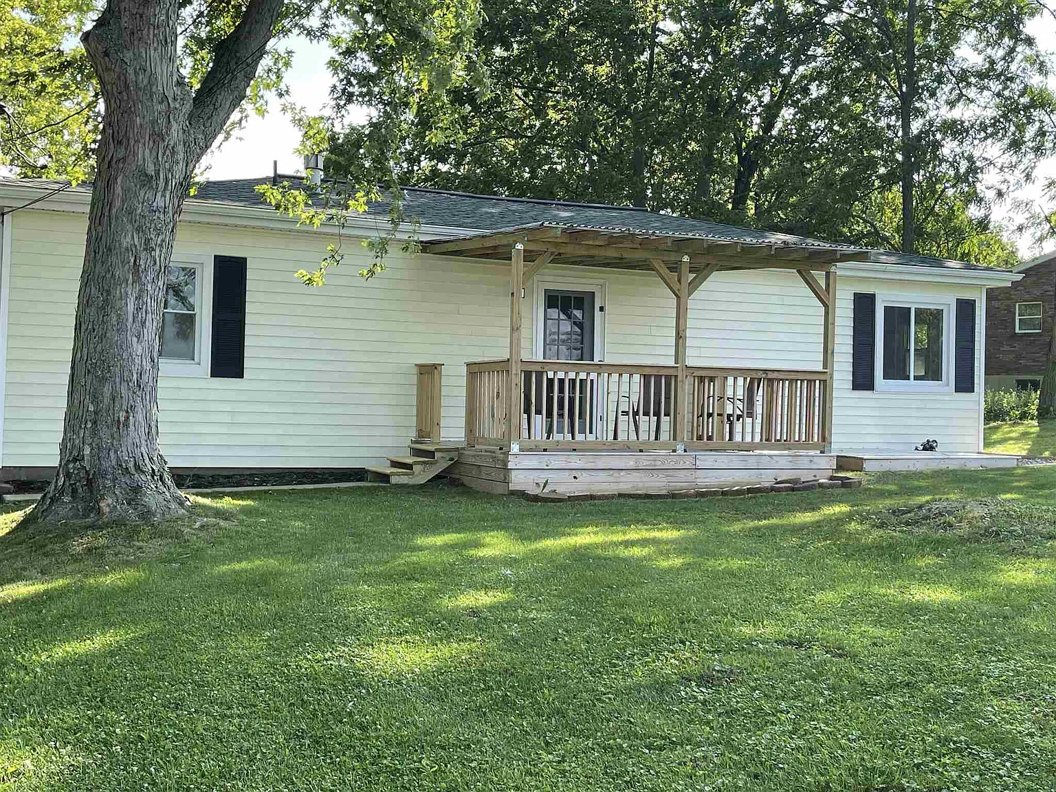 526 Old Bristow Rd photo 1