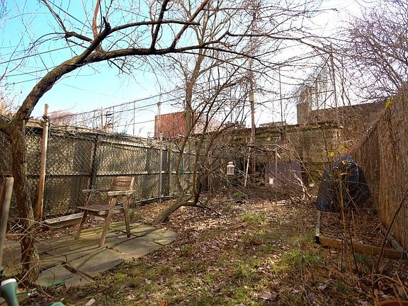 2nd image of 174 Lefferts Pl APT 1