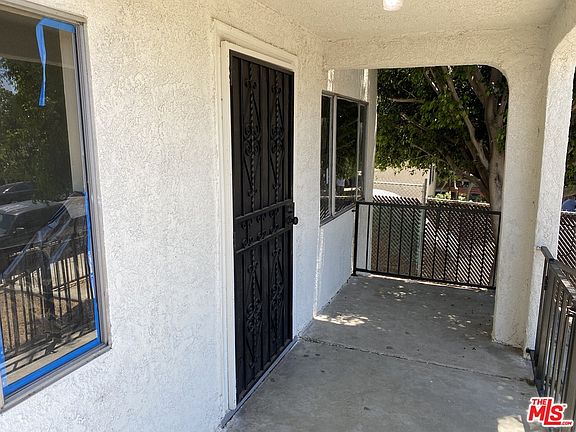 4th image of 3137 Fairmount St