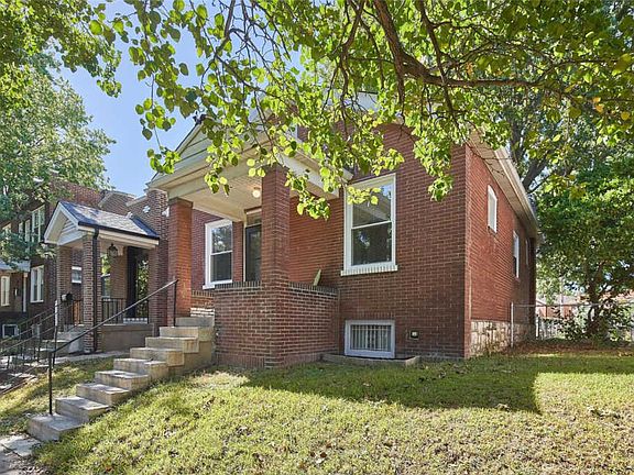 3rd image of 4760 Alma Ave