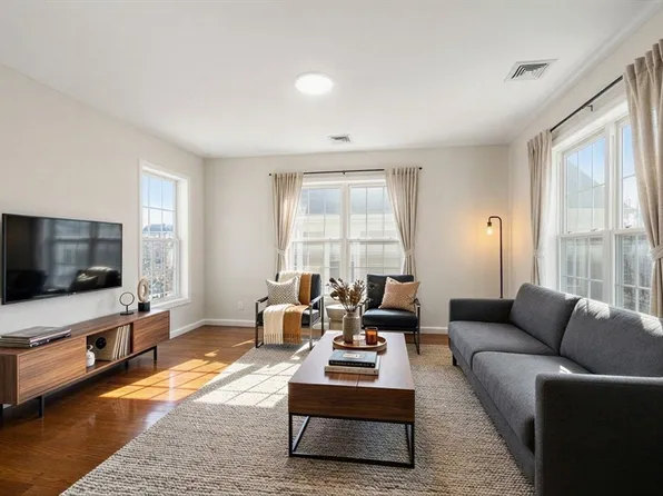 52 Wheatland Ave #2, Dorchester Center, MA 02124