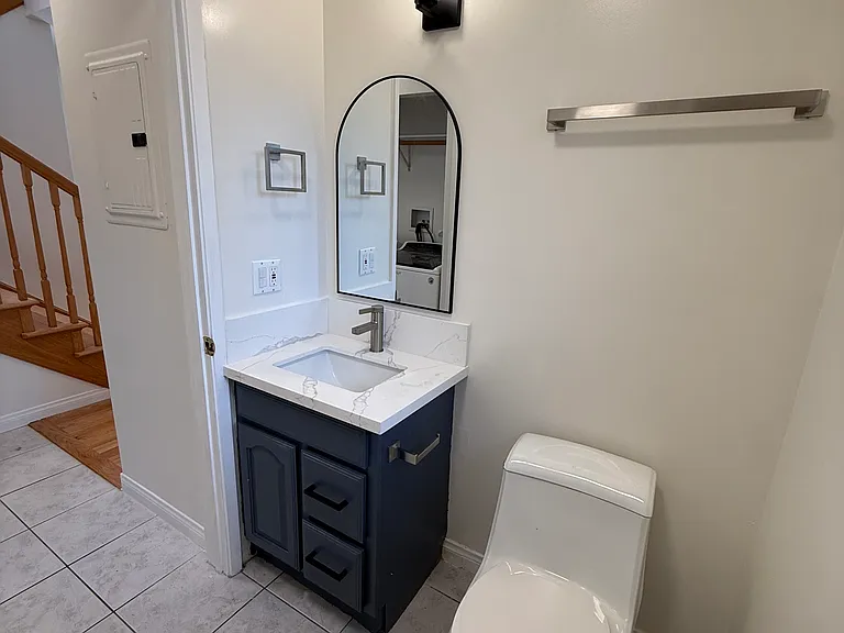 2446 S Centinela Ave — Photo 27