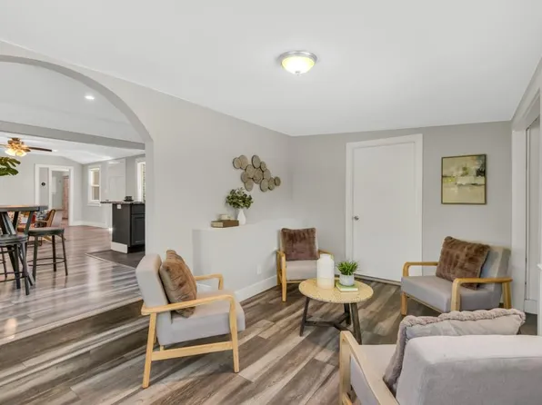3928 Delaware Ave, Carmichael, CA 95608