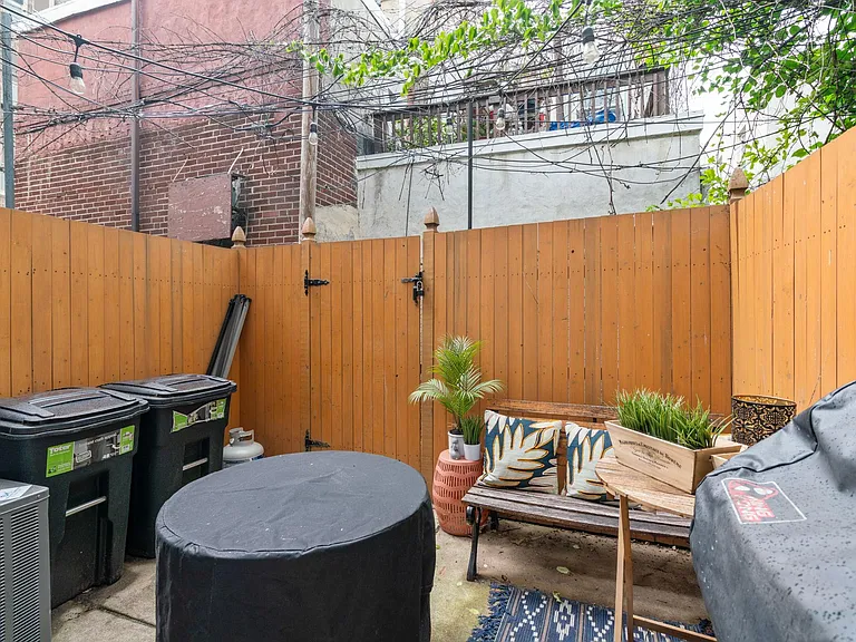 2357 Montrose St — Photo 30