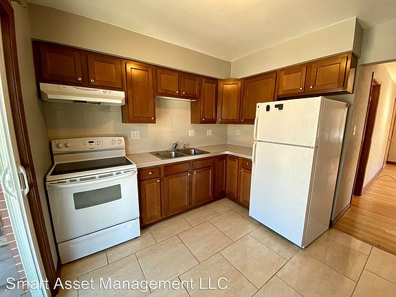 5th image of 1711 S 92nd St APT 1