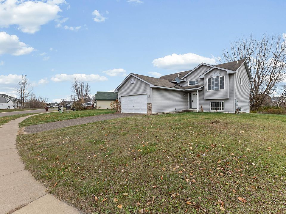 1st image of 605 Horseshoe Ln