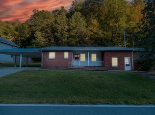 608 State Highway 1087, Leburn, KY 41831