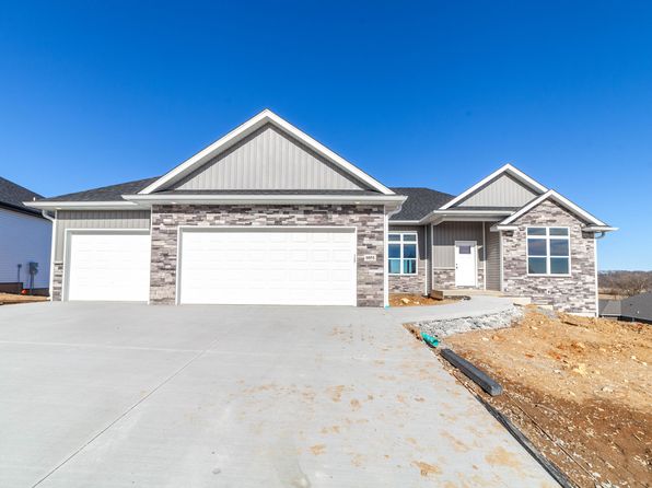 6051 W Tamarack Dr, Columbia, MO 65203