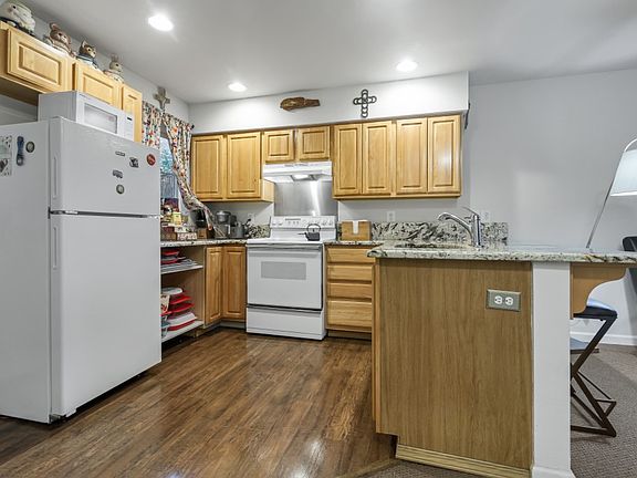2nd image of 6907 Rainier Dr #1C