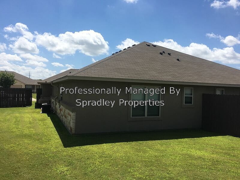 2nd image of 734B E Ridge Blvd