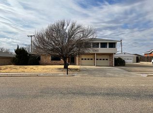 1404 Primrose Ln, Borger, TX 79007