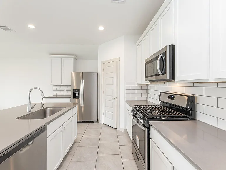 28926 Yachting Point Ln — Photo 17