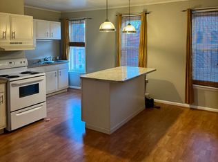 253 W 17th St, Dubuque, IA 52001