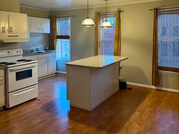 253 W 17th St, Dubuque, IA 52001