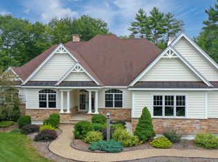 33 Freedom Rd, Scarborough, ME 04074