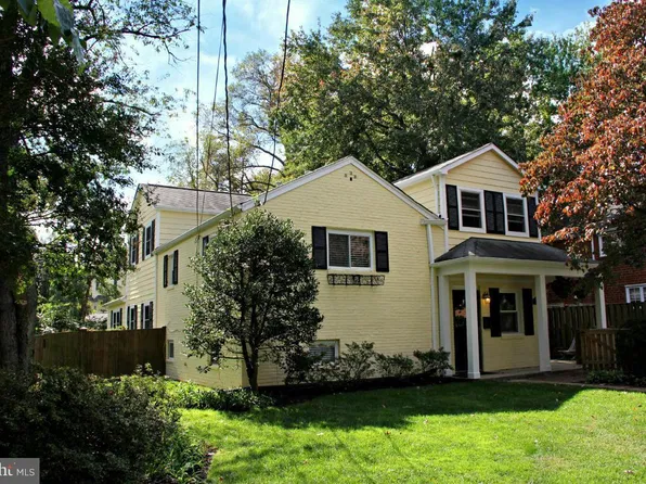 6649 Hallwood Ave, Falls Church, VA 22046