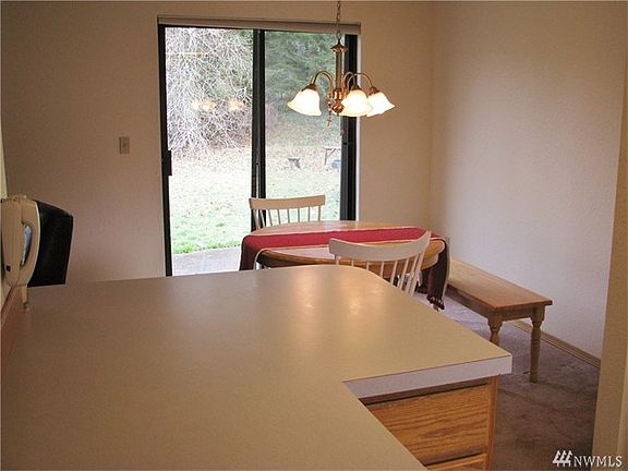 5th image of 2128 22nd Ct SE
