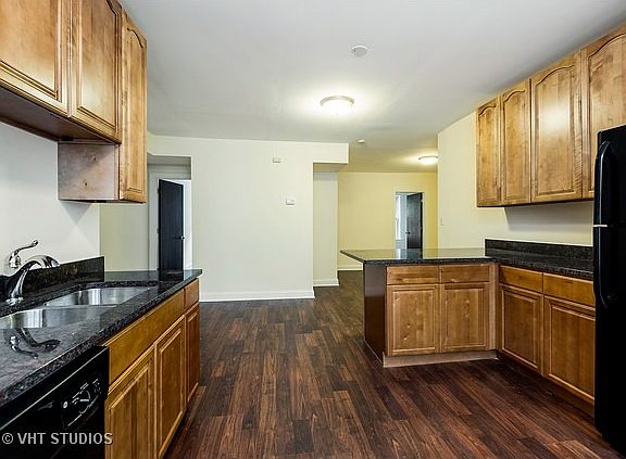 5th image of 5029 N Harding Ave APT 2W