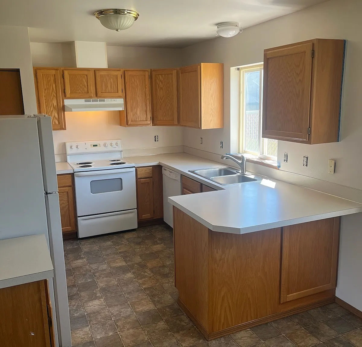 3 bed, 1.5 bath, 1154 sqft, $1,500 — Photo 3
