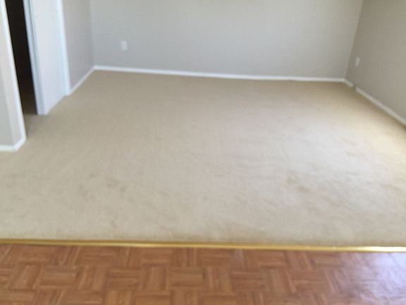 3rd image of 33 Cinque Dr