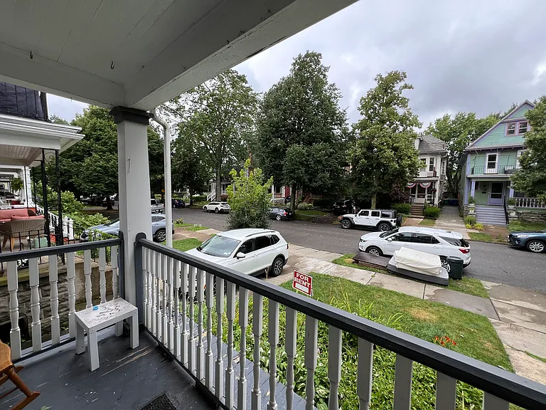 50 Saint James Pl #LOWER — Photo 2
