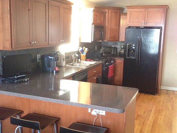 2nd image of 212 N Clinton Ave