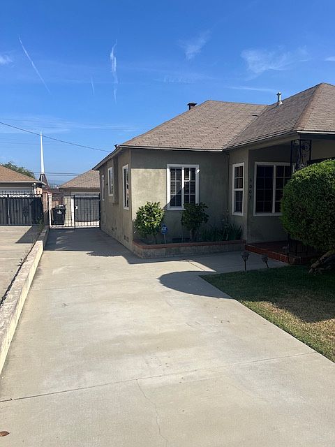 1st image of 3005 Montezuma Ave