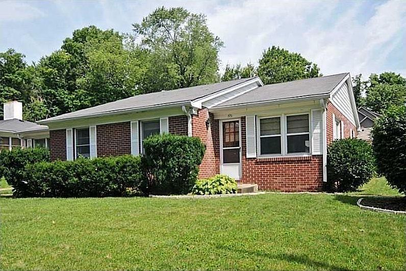 570 W Oak St, Zionsville, IN 46077 Zillow