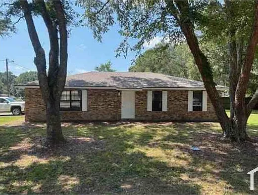 3 bed, 1200 sqft, $1,250 — Photo 1