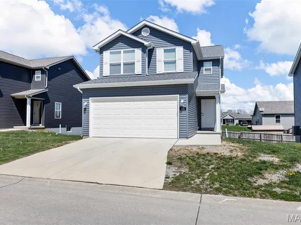 141 Equestrian Dr, Winfield, MO 63389