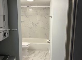 15539 Miami Lakeway N APT 201-22, Miami Lakes, FL 33014