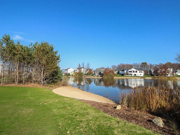 5th image of 2910 Red Alder Dr