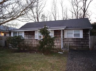 108 Cranberry Dr, Mastic Beach, NY 11951