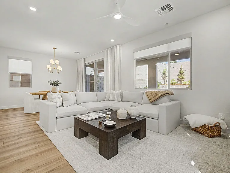1575 Crested Eagle St — Photo 9