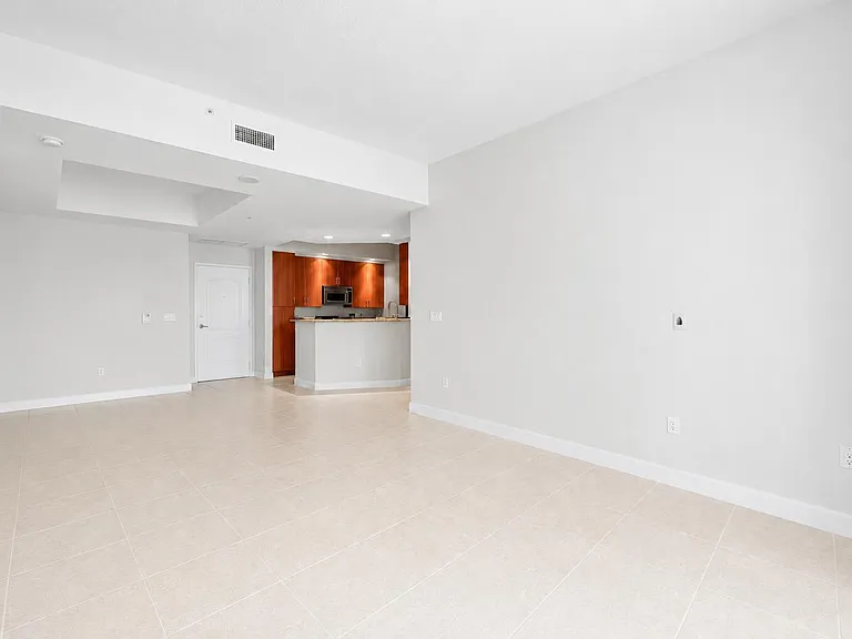 801 S Olive Ave #914 — Photo 10