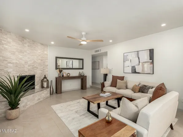 2418 S Palm Springs Dr, Tucson, AZ 85710