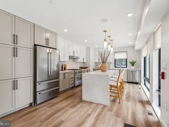 2200 Christian St #A1, Philadelphia, PA 19146