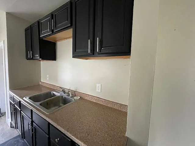 2839 N Gale St — Photo 9