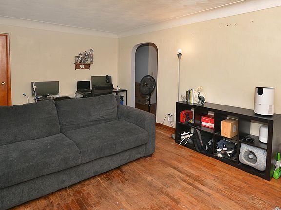 5th image of 5358 E South Ave