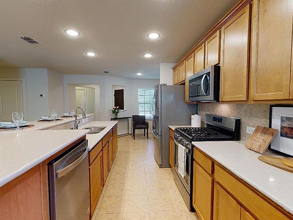 5th image of 8945 Twin Pines Ln