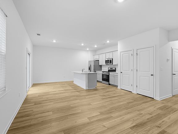 Emerald Oaks Whitman 9