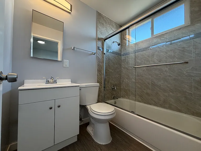 Tahoe Terrace Apartments — Photo 11
